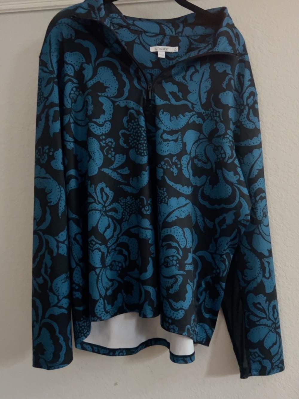 Chico’s Floral Quarter Zip Pullover Size 4 XXL Blue Black Long Sleeve